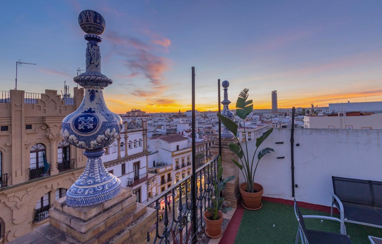 Sevilla Deluxe Suites Exterior photo