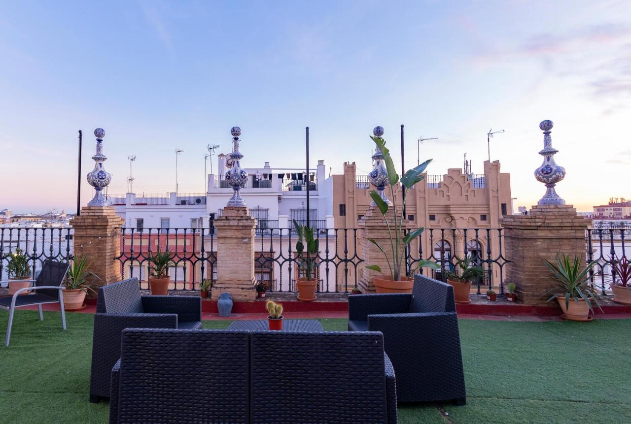 Sevilla Deluxe Suites Exterior photo